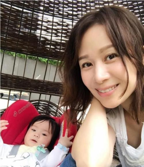 邝文珣三级是什么?,嫁"高富帅"老公,幸福的令人羡慕!