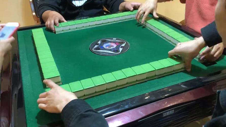 四川麻将:大对子被人点炮不胡,退出一张做成大单吊自摸