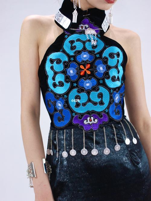 苗苗苗族文化毕设_服装设计_时尚_时尚其他