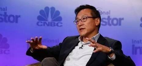 在全球互联网泡沫破裂时期,依靠蔡崇信的四处奔波,阿里巴巴得到了一