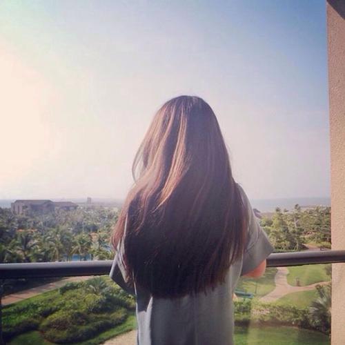 温柔气质背影女生头像,唯美长发女生背影头像图片