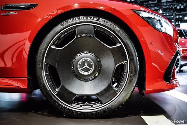 有没有人喜欢这个大饼轮毂,梅赛德斯奔驰amg gt53