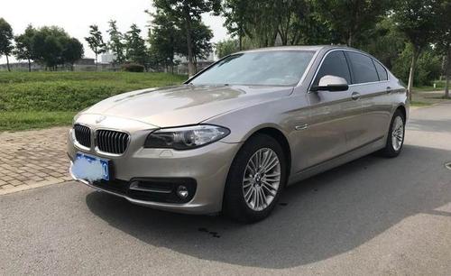 宝马 宝马5系 525li 2.0t 领先型 香槟色 自动档