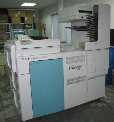 (盒,单片,加框=(选购)/120,220(选购) 黑白胶片:135(标准) 照片到照片