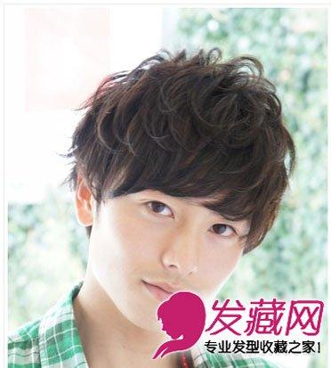 蓬松凌乱卷发齐刘海很有王子范男生发型 纹理烫短发(2)