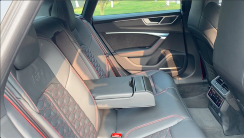 全新奥迪rs7后排空间不要抱太大希望