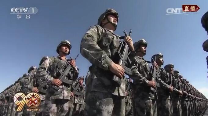 建军90周年阅兵 中国兵哥哥专治强迫症和各种不服