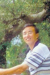 吴小华