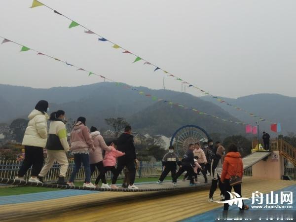 全媒体快报热热闹闹的虎年新春从一场乡村游开始