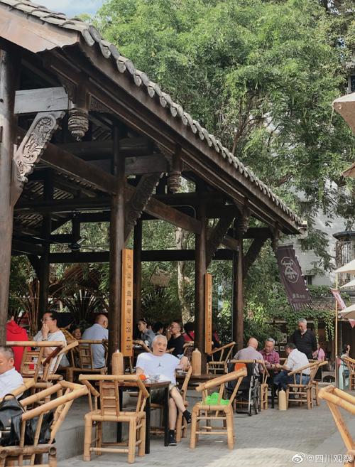 在成都街头走走停停太悠闲##成都的昼与夜是两种风格