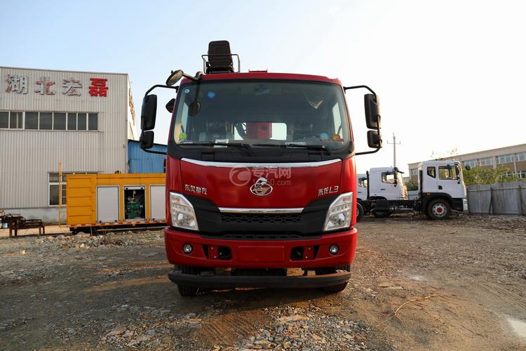 东风柳汽乘龙l3单桥国六8吨直臂随车吊外观图片