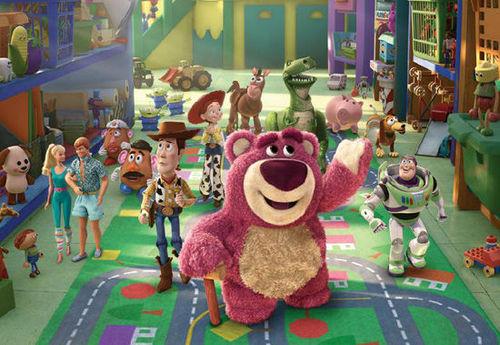 邪恶粉红抱抱熊是《玩具总动员3》最大反派.