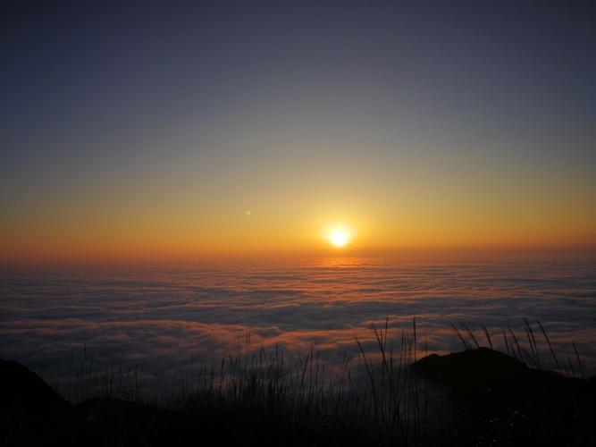 【火车 高铁】武功山,云端草甸,看星空日出日落