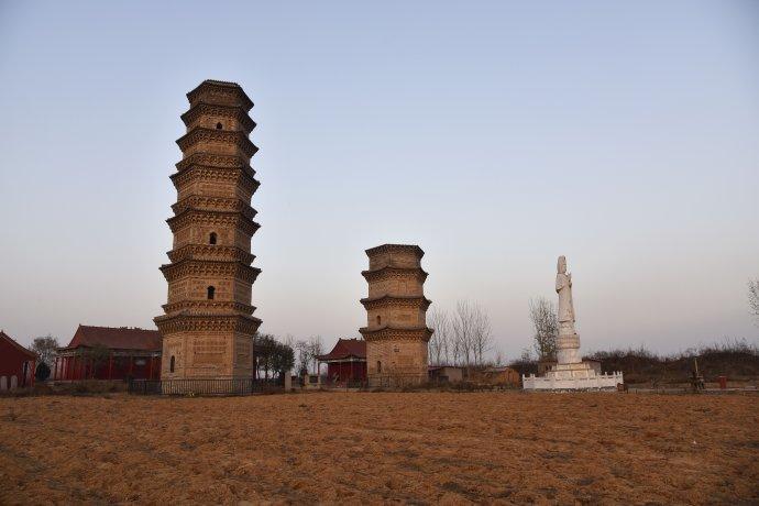 转载再拍中牟圣寿寺双塔
