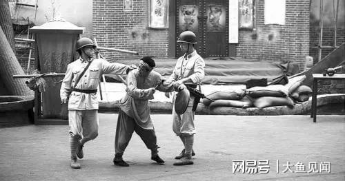 蒋统治区抓壮丁交军粮晚上要姑娘老百姓直言伤不起
