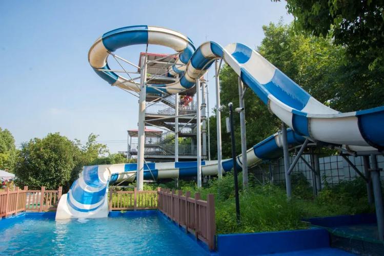 带上全家人一起出行 体验其乐融融的欢乐时光吧 活海欢乐水世界即将