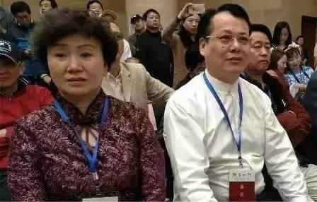 湖北省人民政府参事,中国广告协会副主席刘方(左),华中师范大学科技园