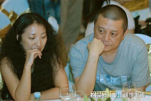 王朔:一个我行我素的知识分子,感情生活一团糟,文笔相当犀利!