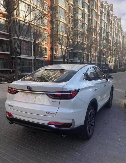 喜提长安版宝马x6,停在小区内,车主:整个小区里的车随便秒!
