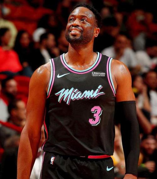 8,迈阿密热火队 使用时间:2017年至今