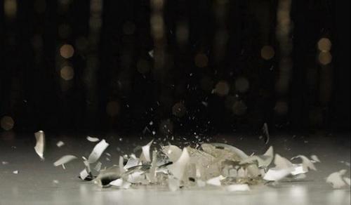 请家长嘴下留情(1)—当孩子不小心摔碎了杯子