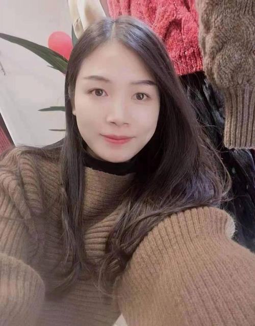 英山单身美女:22岁,身高155,学历大专,现居广东