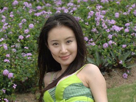 舒畅三围舒畅个人资料三围舒畅不带乳罩的照片图