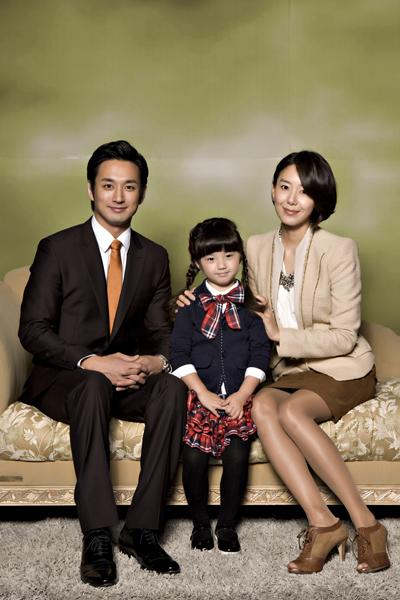  p>《微笑妈妈》是韩国sbs电视台于2010年11月6日起播出的周末剧.