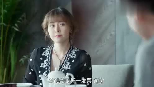 蒋迪佳本想宰简凡一顿,不料简凡却说:公务陪吃回去队里给报!