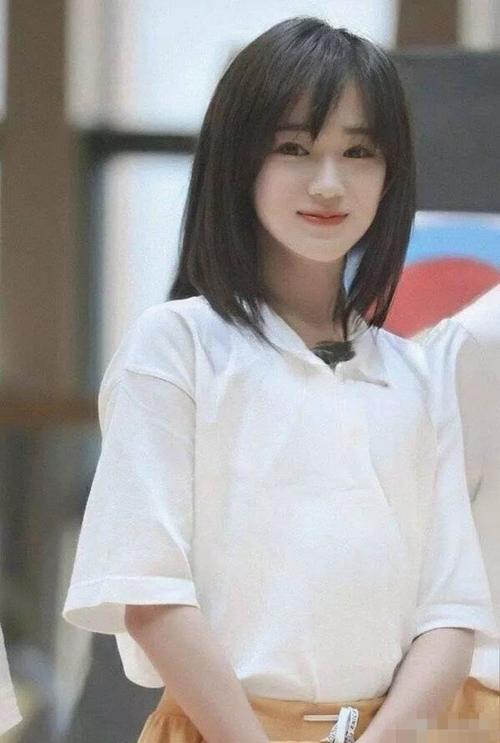 宋亚轩问自己的女装漂亮么,又是为神颜哭泣的一天