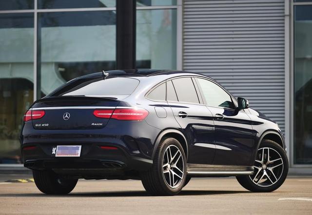 又一大溜背运动suv 测试奔驰gle 能否是宝马x6的劲敌?