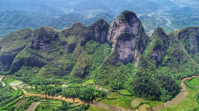贵州施秉县坐拥世界自然遗产却养在深闺人未识