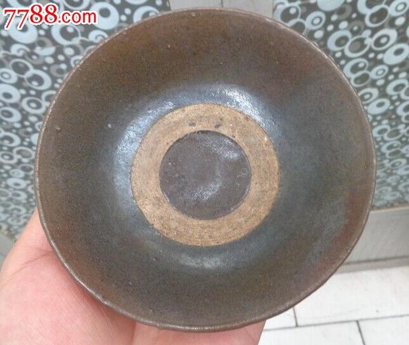很好的古瓷碗