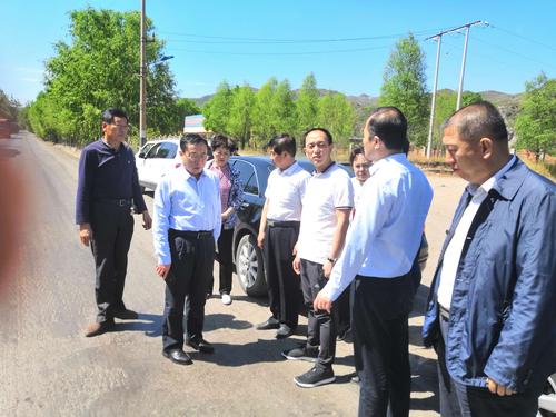 5月21日晋中分局局长张惠民,副局长游新宇陪同省局许秀栾副局长及相关