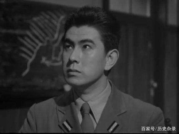 宇津井健:陪伴爱妻40余年从未背叛,83岁去世当天才娶