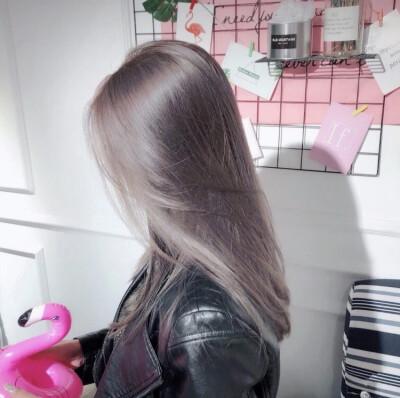 qq染发女头像