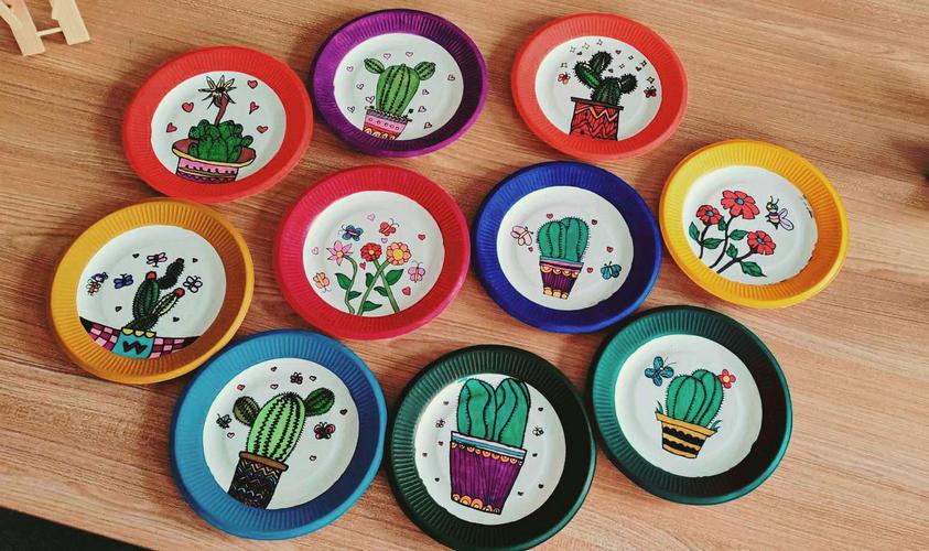 滕州市级索镇中心小学"纸盘画社团"优秀美术作品----装饰纸盘画作品展