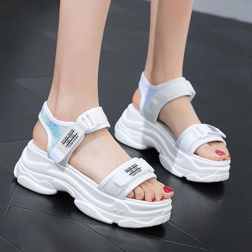 大码女生可爱平板夏季宽脚鞋子女运动凉鞋学院风网红简易机能女款