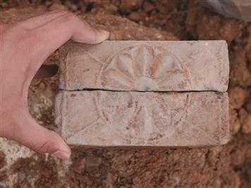 南朝墓砖为何独爱莲花?南京发现南朝墓遗迹