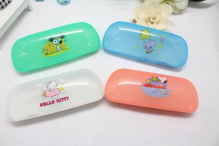 供应塑料眼镜盒 儿童镜眼镜盒 卡通图案眼镜盒 义乌2元店配货中心
