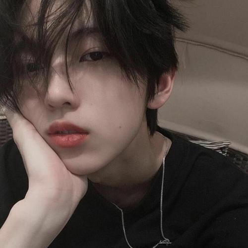 吸引人的微信头像男生霸气冷酷帅气