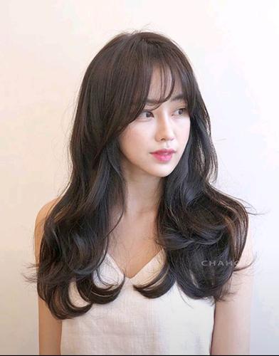 长长头发微微大卷,彰显女神范