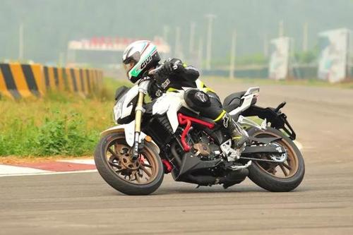 力帆kp250店内实拍,最受忽视的250ml国产街车!