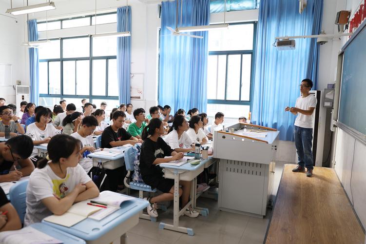 郑州市第十二中学