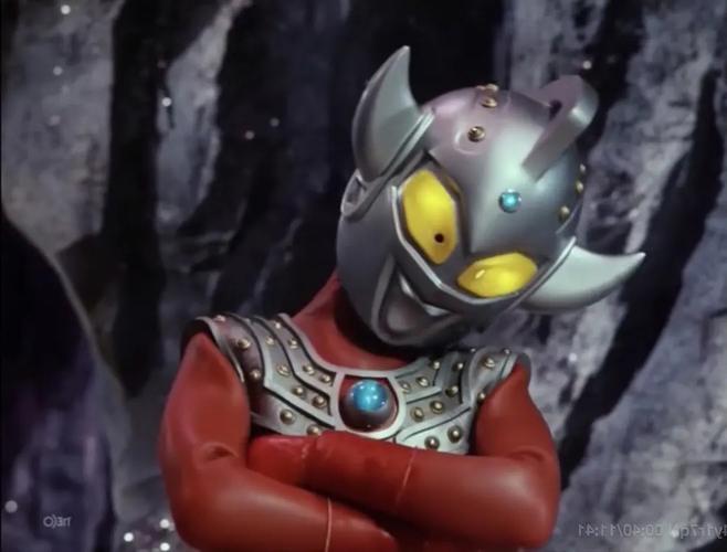 氵泰罗奥特曼小时候好可爱