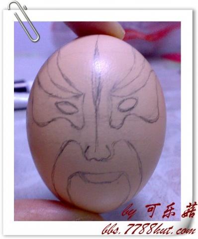       画脸谱最难的就是对称了.