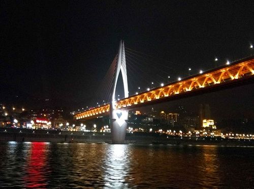 重庆的夜景,岂是一个"美"字能够概括!长江大桥夜景.长江大桥夜景.