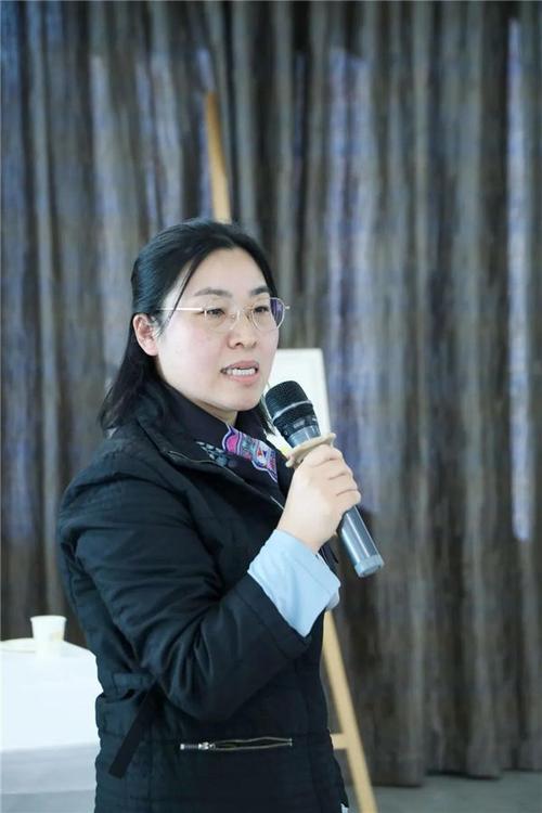 重磅知名作家尹建莉寄语朝阳凯文成就最美教育