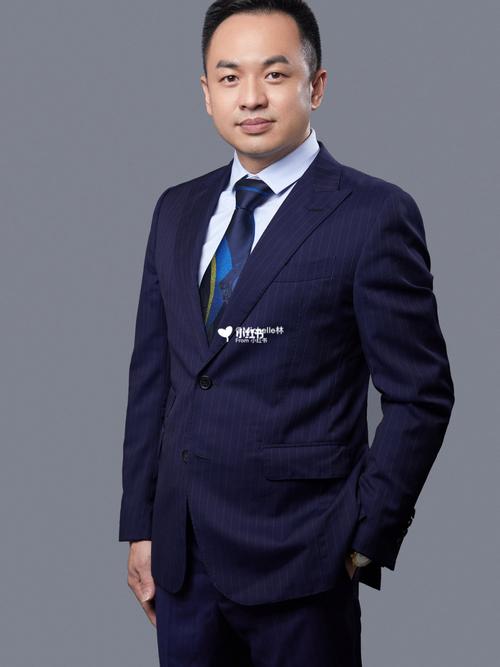 深圳好看男士职业照|形象照动作_格子_婚纱摄影_旅拍