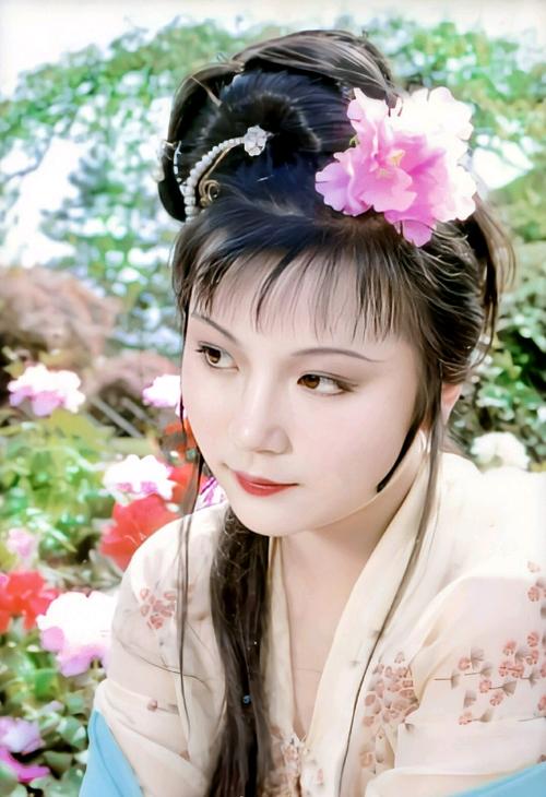 八七版红楼梦史湘云剧照